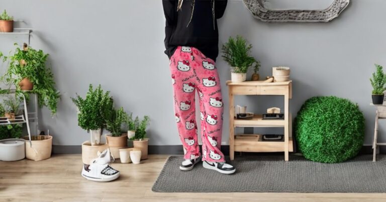 Sanrio Hello Kitty Flannel Cartoon Casual Home Pajamas Pants
